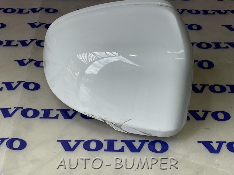 Volvo XC40 2017- Крышка зеркала правая 39847295